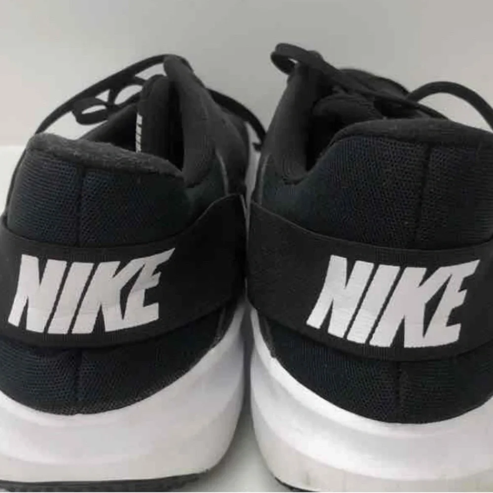 Men Nike - Picture 2 of 5